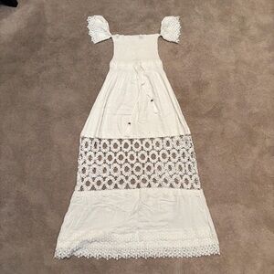 Elegant White Lace Maxi Dress